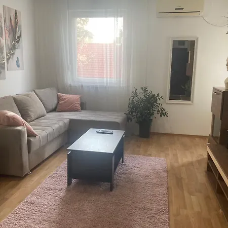 Alacaster G Free Parking