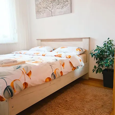 Alacaster G Free Parking *