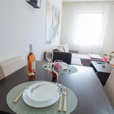 Alacaster G Free Parking Novi Sad