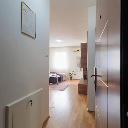Alacaster G Free Parking Apartmán Novi Sad