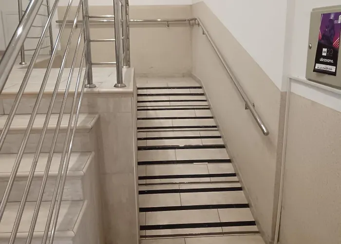 Alacaster G Free Parking نوفي ساد