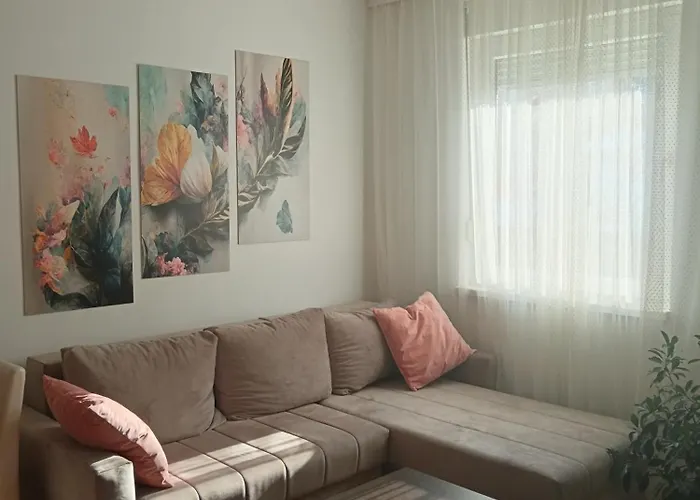 Alacaster G Free Parking *