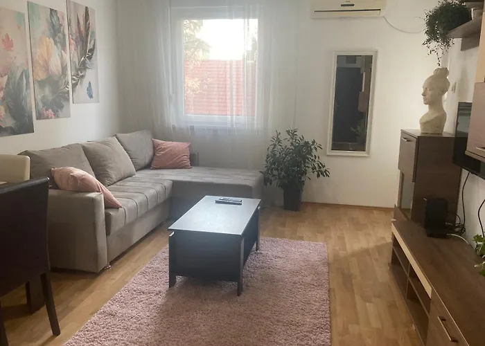 Alacaster G Free Parking