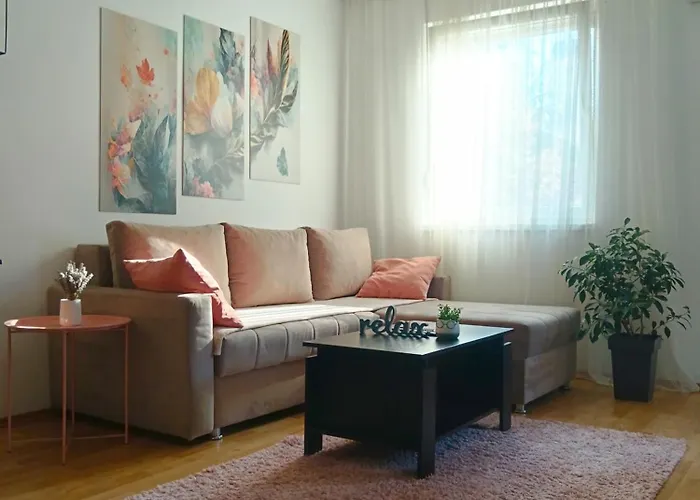 Alacaster G Free Parking