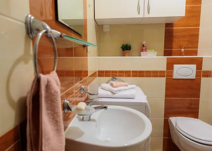 Alacaster G Free Parking * نوفي ساد