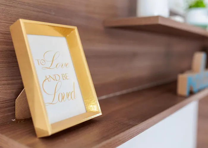 Alacaster G Free Parking *